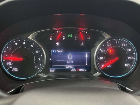 Used 2020 Chevrolet Equinox LT FWD image 32