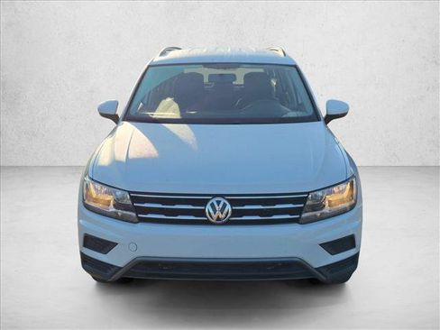 Used 2019 Volkswagen Tiguan S w/ Driver Assistance Package FWD image 2