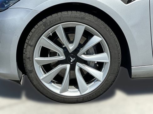 Used 2018 Tesla Model 3 Long Range image 10