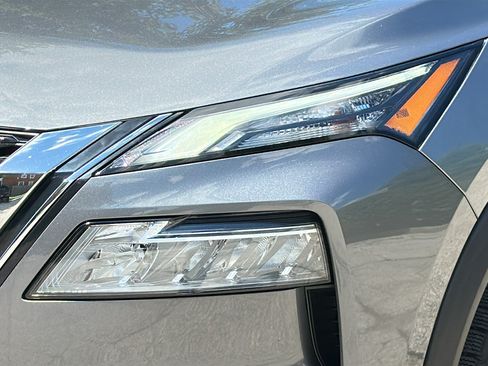 Certified 2021 Nissan Rogue SV AWD/4WD image 4