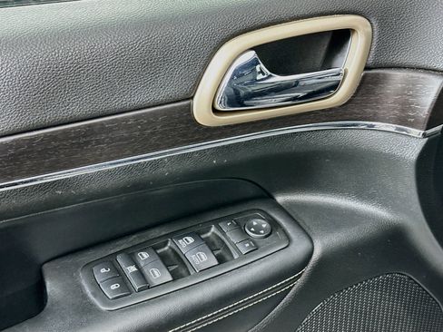 Used 2015 Jeep Grand Cherokee Limited w/ Luxury Group II AWD/4WD image 15