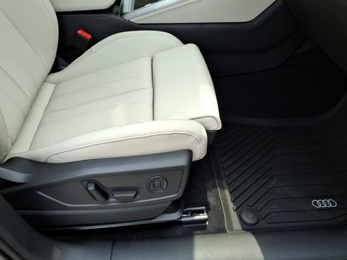 Certified 2025 Audi Q5 2.0T Premium AWD/4WD image 21