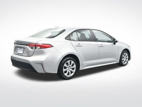 Used 2024 Toyota Corolla LE image 6