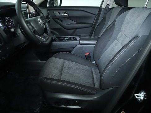 Certified 2026 Nissan Rogue SV w/ Cold Weather Package image 18