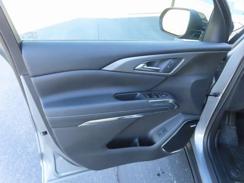 New 2026 Chevrolet Traverse LT w/ Enhanced Driving Package image 21