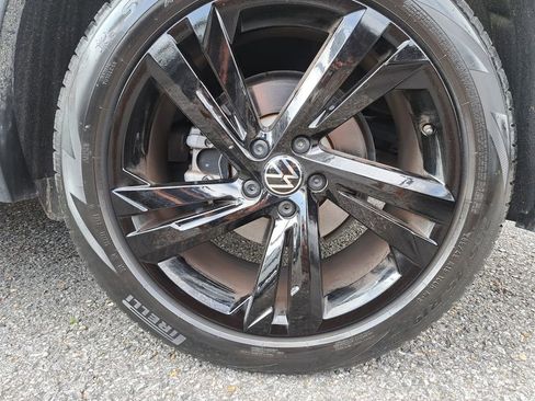 Used 2023 Volkswagen Tiguan SE R-Line image 24
