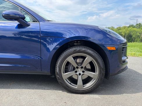 Certified 2025 Porsche Macan Turbo AWD/4WD image 11