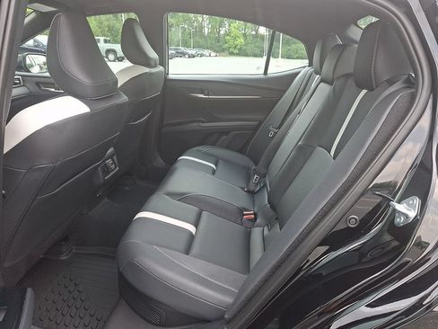 Used 2025 Toyota Camry SE FWD image 10