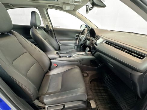 Used 2019 Honda HR-V Touring image 27