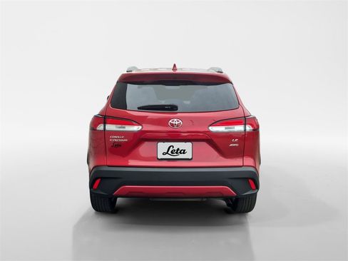 Used 2024 Toyota Corolla Cross LE image 5