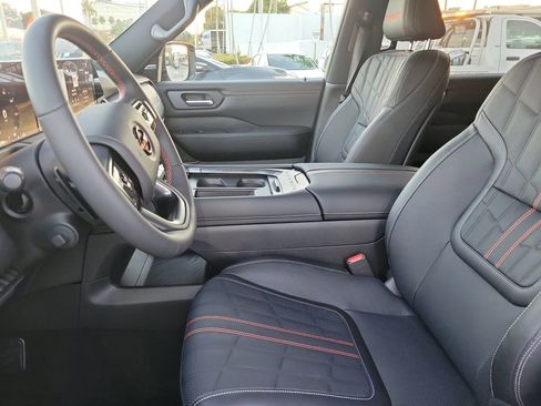 New 2025 Nissan Armada PRO-4X image 27