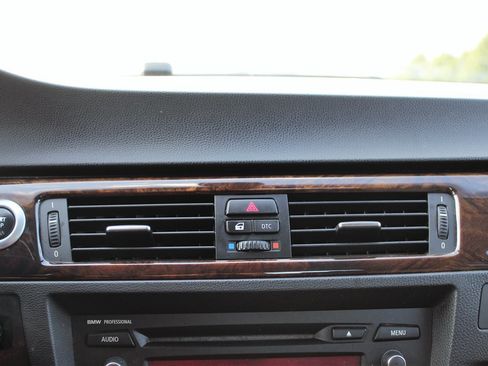 Used 2008 BMW 335xi Sedan image 20