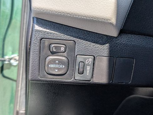Used 2014 Toyota Corolla LE FWD image 19