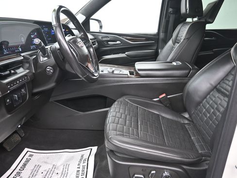 Used 2023 Cadillac Escalade ESV Sport Platinum image 24