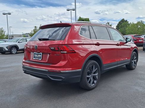 Used 2022 Volkswagen Tiguan SE AWD/4WD image 3