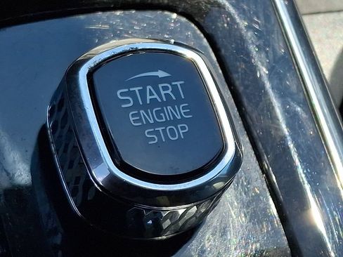 Used 2021 Volvo XC90 T6 Momentum AWD/4WD image 23