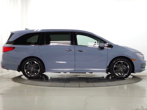 Used 2024 Honda Odyssey Elite image 13