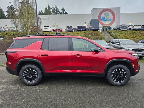 New 2026 Chevrolet Traverse Z71 w/ LPO, Floor Liner Package image 4