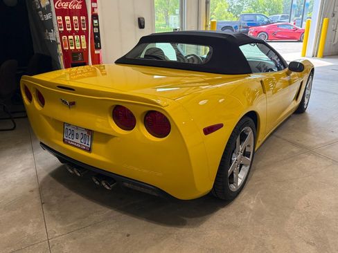 Used 2008 Chevrolet Corvette Convertible w/ Preferred Equipment Group RWD image 9