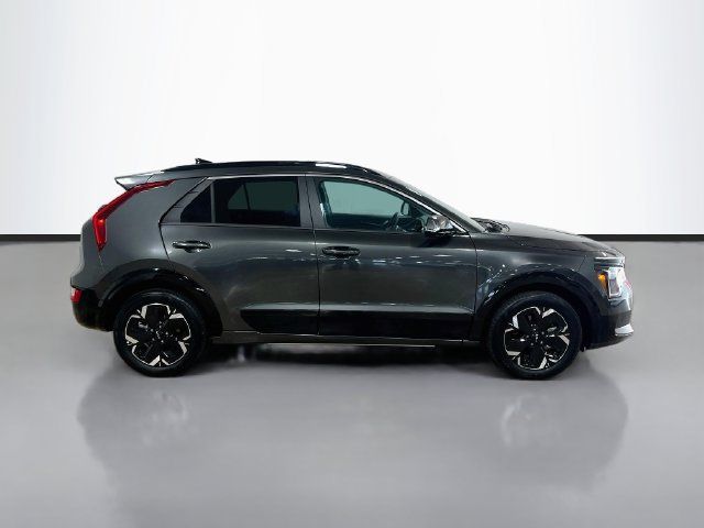 Certified 2025 Kia Niro Wind FWD image 8