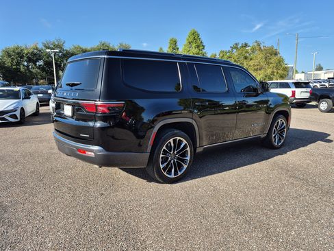 Used 2022 Jeep Wagoneer Series III w/ Premium Group I AWD/4WD image 8
