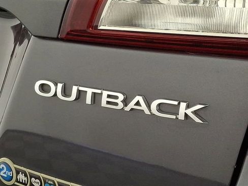 Used 2018 Subaru Outback 2.5i Premium AWD/4WD image 30