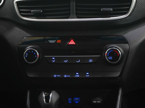Used 2019 Hyundai Tucson SE AWD/4WD image 16