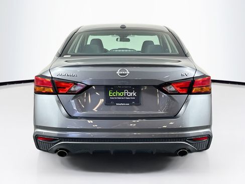 Used 2024 Nissan Altima 2.5 SV w/ SV Premium Package FWD image 7