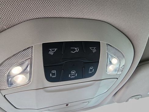 Used 2023 Chrysler Voyager LX FWD image 24