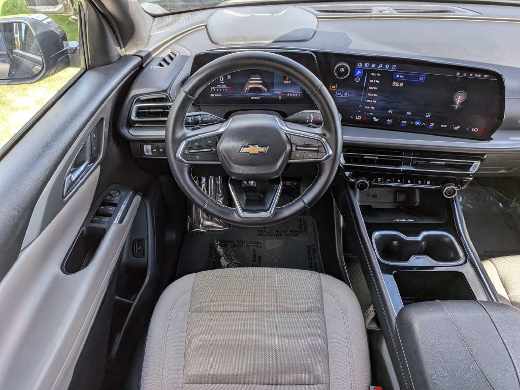 Used 2026 Chevrolet Traverse LT w/ Driver Confidence Package FWD image 16