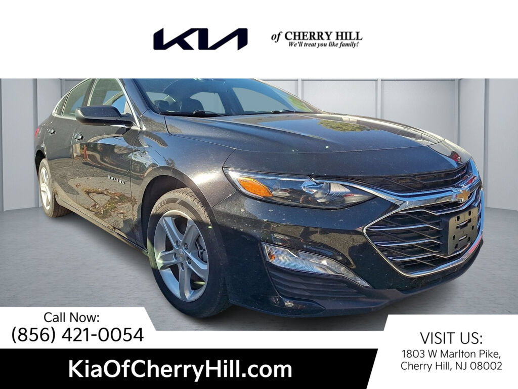 Used 2024 Chevrolet Malibu LT FWD image 1