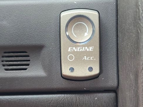 Used 2007 Cadillac XLR RWD image 21