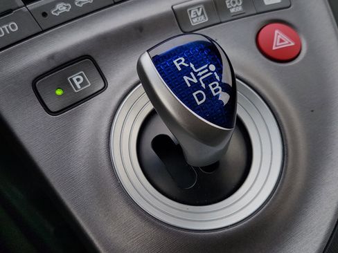 Used 2015 Toyota Prius Two FWD image 21