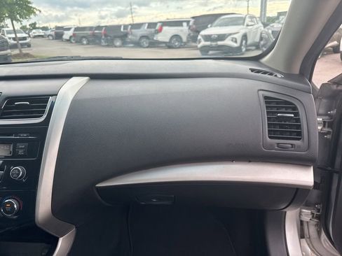 Used 2015 Nissan Altima 2.5 S w/ Sport Value Package FWD image 18