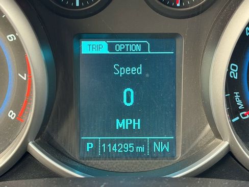 Used 2013 Chevrolet Cruze LS image 33