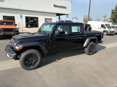 New 2026 Jeep Gladiator Sport