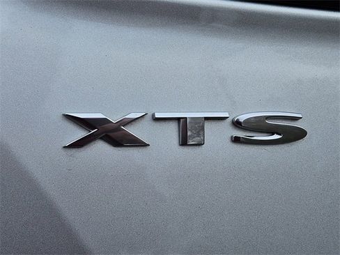 Used 2019 Cadillac XTS Luxury image 16