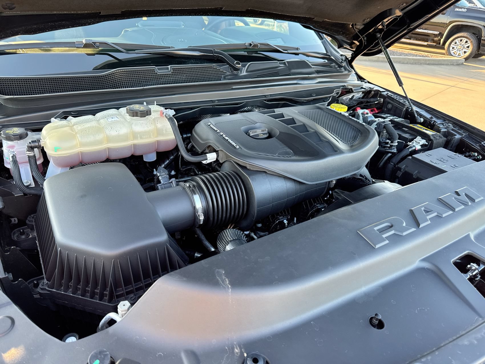 Used 2025 RAM 1500 Limited AWD/4WD image 28