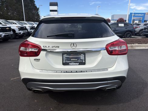 Used 2016 Mercedes-Benz GLA 250 image 9