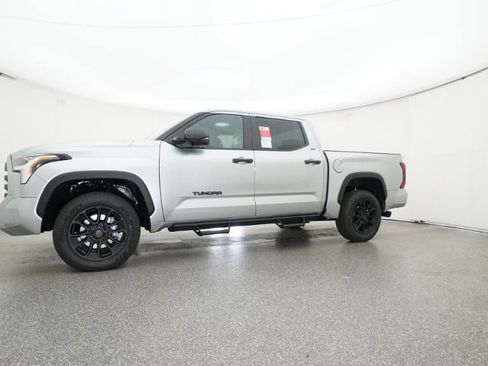 New 2026 Toyota Tundra SR5 AWD/4WD image 18