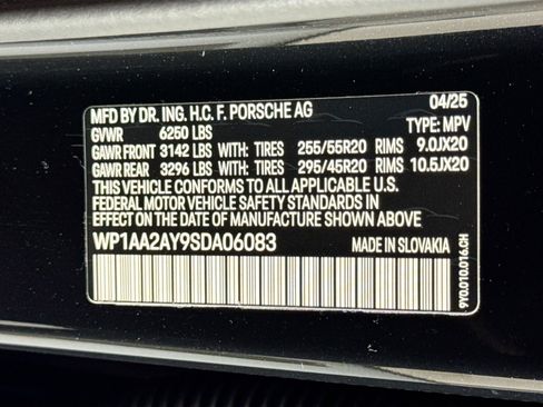 Used 2025 Porsche Cayenne image 26