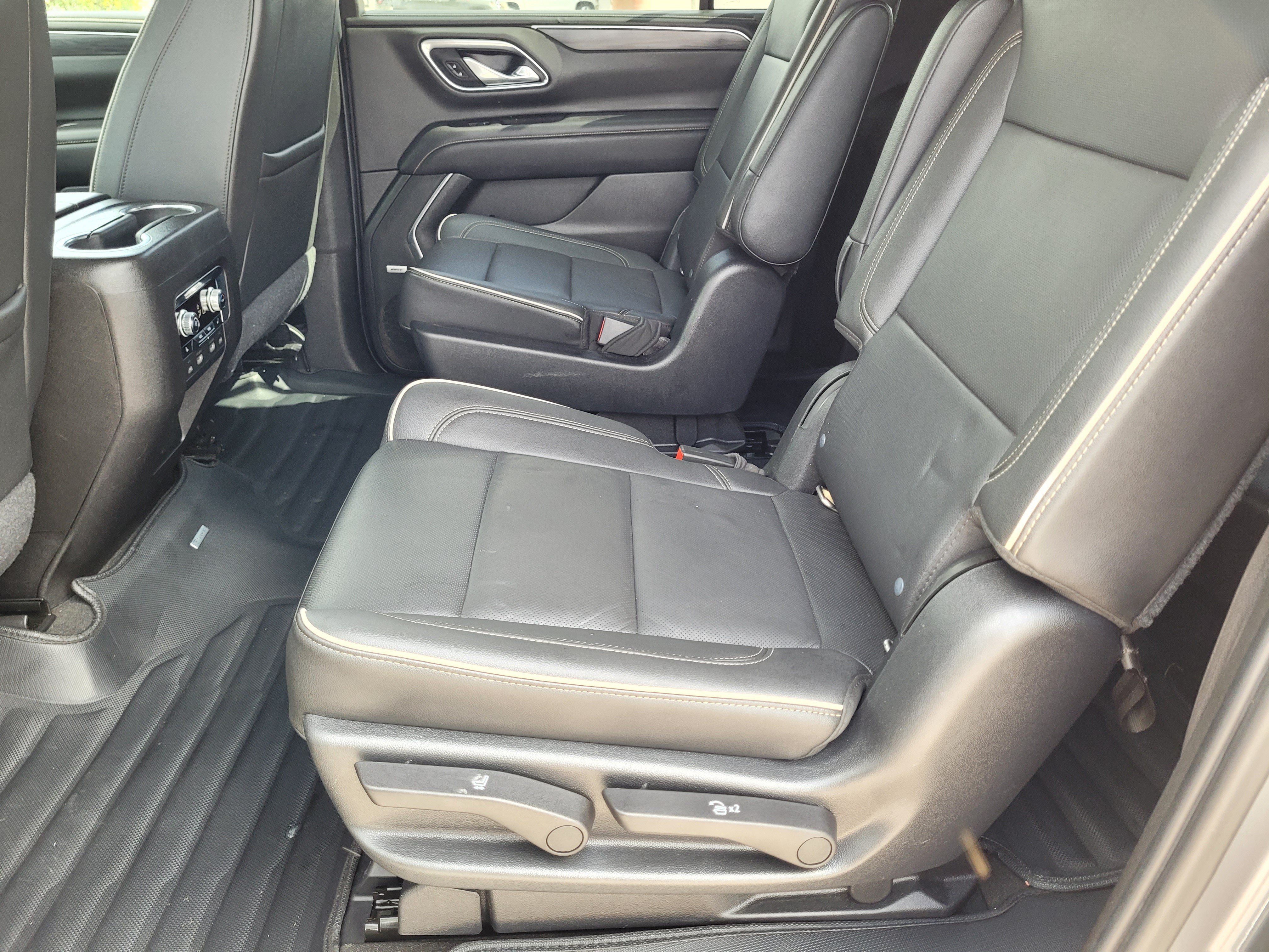 Used 2021 GMC Yukon XL SLT w/ SLT Premium Package AWD/4WD image 25