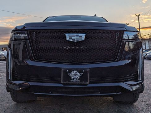 Used 2023 Cadillac Escalade Sport Platinum w/ LPO, Floor Liner Package image 4