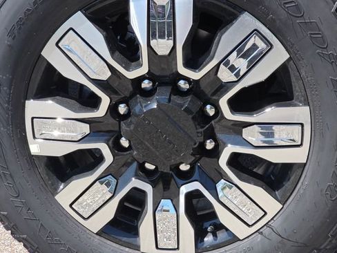 New 2026 GMC Sierra 3500 Denali w/ Denali Reserve Package AWD/4WD image 11