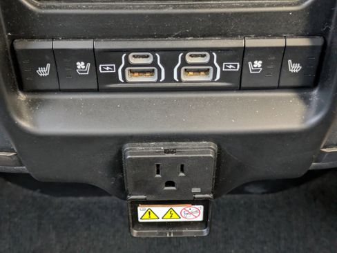 Used 2021 RAM 1500 Limited image 8