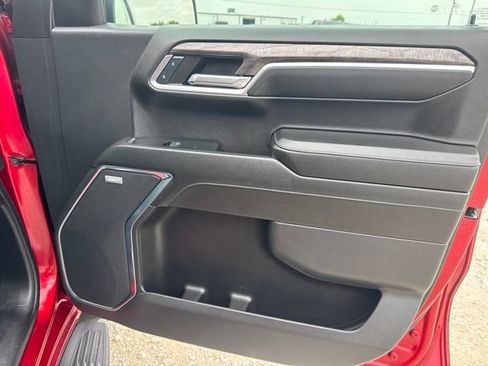 Used 2024 Chevrolet Silverado 1500 LTZ AWD/4WD image 24