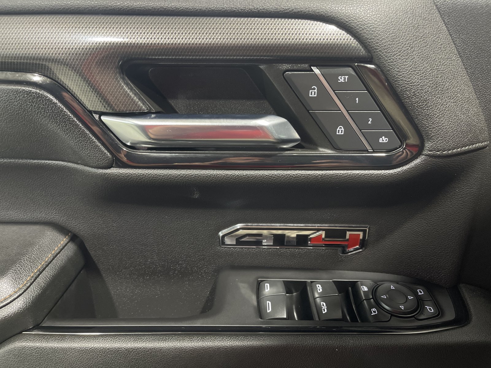 Used 2024 GMC Sierra 1500 AT4 w/ Technology Package AWD/4WD image 34