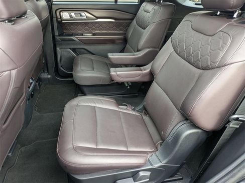 Used 2025 Ford Explorer Platinum w/ LUX Leather Package image 19