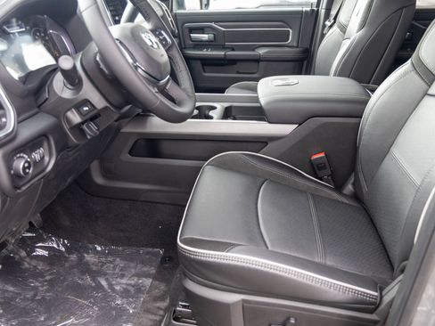New 2026 RAM 2500 Laramie AWD/4WD image 4