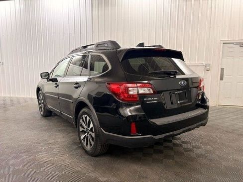 Used 2016 Subaru Outback 3.6R Limited AWD/4WD image 3